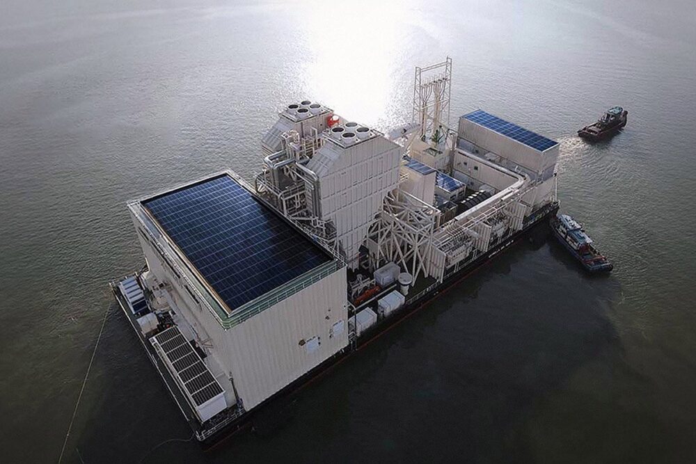 بزرگ‌ترین دیتاسنتر هوش مصنوعی شناور در آب